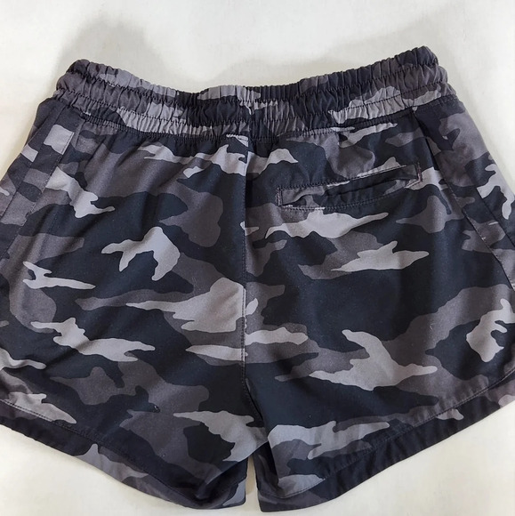 || ATHLETA GIRL || Camouflage athletic shorts - Picture 4 of 6